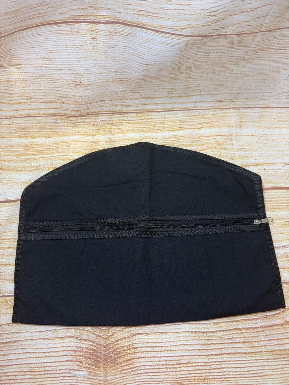 Hanger Diversion Safe with Hidden Pocket under Hanging Clothes, Hide Valuables - Picture 4 of 11